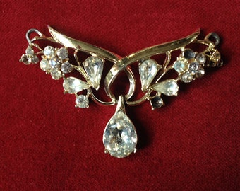 Vintage rhinestone centerpiece pendant