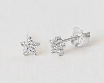 Stud Tiny Silver Earrings, Flower Earring, Sterling Silver Earrings Studs Daisy, Sterling Post Earring, Dainty Earring, Delicate Studs