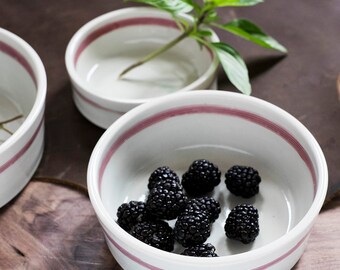 Porcelain Striped Nesting Bowls