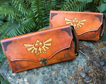 Nintendo Switch Case - Leather Zelda themed Nintendo Switch carrying case