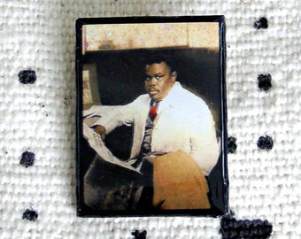 Haile I-traits Marcus Garvey Pin ~ Harlem Renaissance art ~ Badge Pin African Brooch~ UNIA Art Memoribilia ~ RBG jewelry