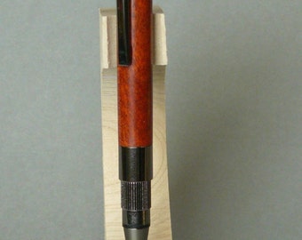 SO097 pen taped Stratus in satin