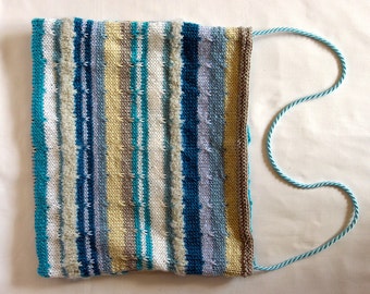 Knitted tote in turquoise