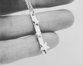 Reach for the stars Bar Necklace