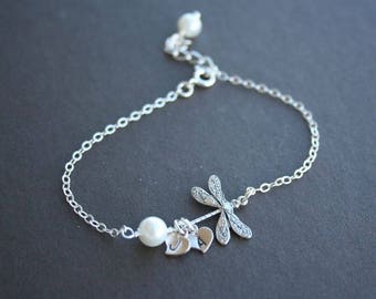 Bracelet en argent libellule, personnalisés initiales et Pierre de naissance avec libellule Bracelet, Bracelet breloque libellule, Bracelet coeurs personnalisés