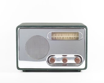 Detrola Tube Table Radio in Chrome and Forest Green Tolex (Operational!)