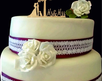 Bride and Groom Wedding Cake Topper with dog - Mr and Mrs Wedding Cake Topper - Unique Wedding Cake Topper - Rustic Wedding Cake Topper