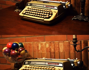 Smith Corona Classic 12 Portable Manual Typewriter - Light Gray - Made in Canada - Comes with Fresh Black Ink Ribbon - 100% Functional