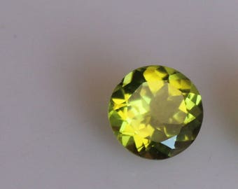 Natural 9.2 mm Round Green Peridot Faceted High Quality Gemstones-AAA Peridot 2.70 ct