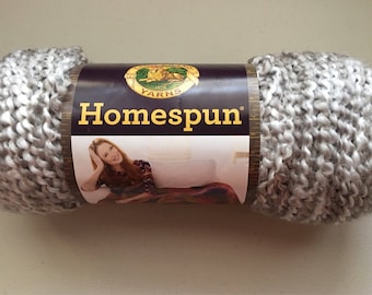 Lion Brand Homespun Yarn CLOUDS - 1 New Skein - 3.25 - #5 Bulky - Crochet - Knit