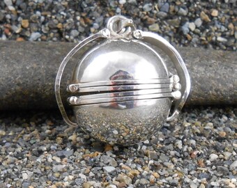 Locket Ball Pendant, Taxco Mexico, Vintage Sterling, Folding Photo Locket, Multi Photo, Sphere, Photo Album, Gift for Mom, Gift for Her, PL2