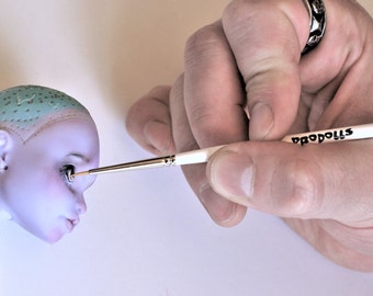 Synthetischer Pinsel für Miniaturmalereien.