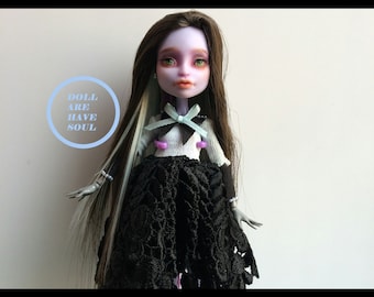 Spring Melody of Sandra{ Twyla Monster High OOAK }