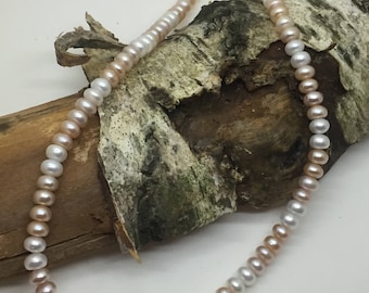 Cultured pearl, large button string in 3 tonal colours