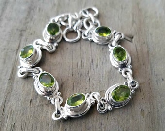 Peridot Bracelet - August Birthstone Bracelet -Silver Bracelet - Green Stone Bracelet - Silver Peridot Jewelry - Heart Chakra