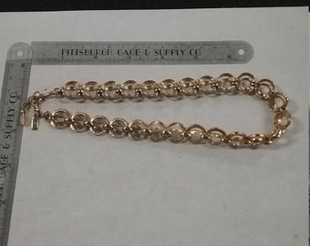10%OFF3DAYSALE Vintage goldtone necklace 16" overall length