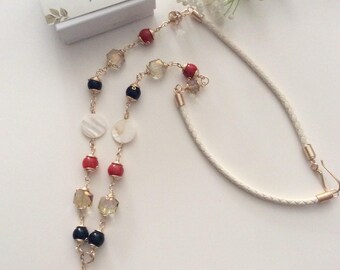 Long necklace with synthetic leather