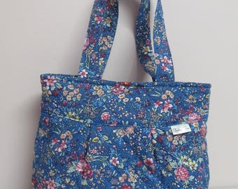 Pretty Floral Pleated Handbag