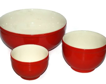Hey, It's Red! Universal Cambridge Ovenproof Nesting Mixing Bowls in Tomato Red and Cream