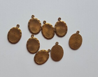 Vintage brass ovalsetting charms