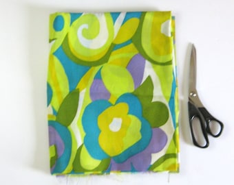 1.5 Yards Vintage Flower Print Fabric - Cotton Crepe Print - Citrus Green Floral Print - Flower Power Groovy Fashion Fabric - Sewing Project