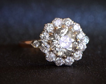 1.81 carat Old European Cut Diamond - Diamond Cluster Engagement ring