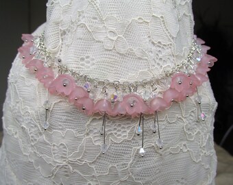 Spring flower necklace soft pink