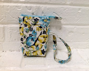 iTOVi Case / Water-Resistant iTOVi Bag / fabric zippered pouch for iTOVi / essential oils scanner pouch / small divided blue floral pouch