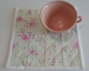 Quilted Mug Rug Mug Mat, Pastel Flowers Quilted Mug Rug, Quilted Snack Mat, Quilted Coaster, Floral Quilted Candle Mat, Teacher Gift