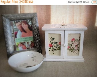 Vacay No Ship Til 5/25 Cottage Chic Floral Jewelry Box / Keepsake Box / Little Floral Cupboard for Jewelry, Keepsakes, Trinkets and More