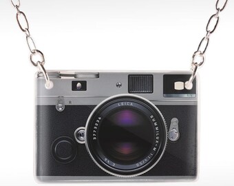 Leica Camera Necklace - Camera Necklace - Camera Jewelry - Film Camera - Old Camera Jewelry