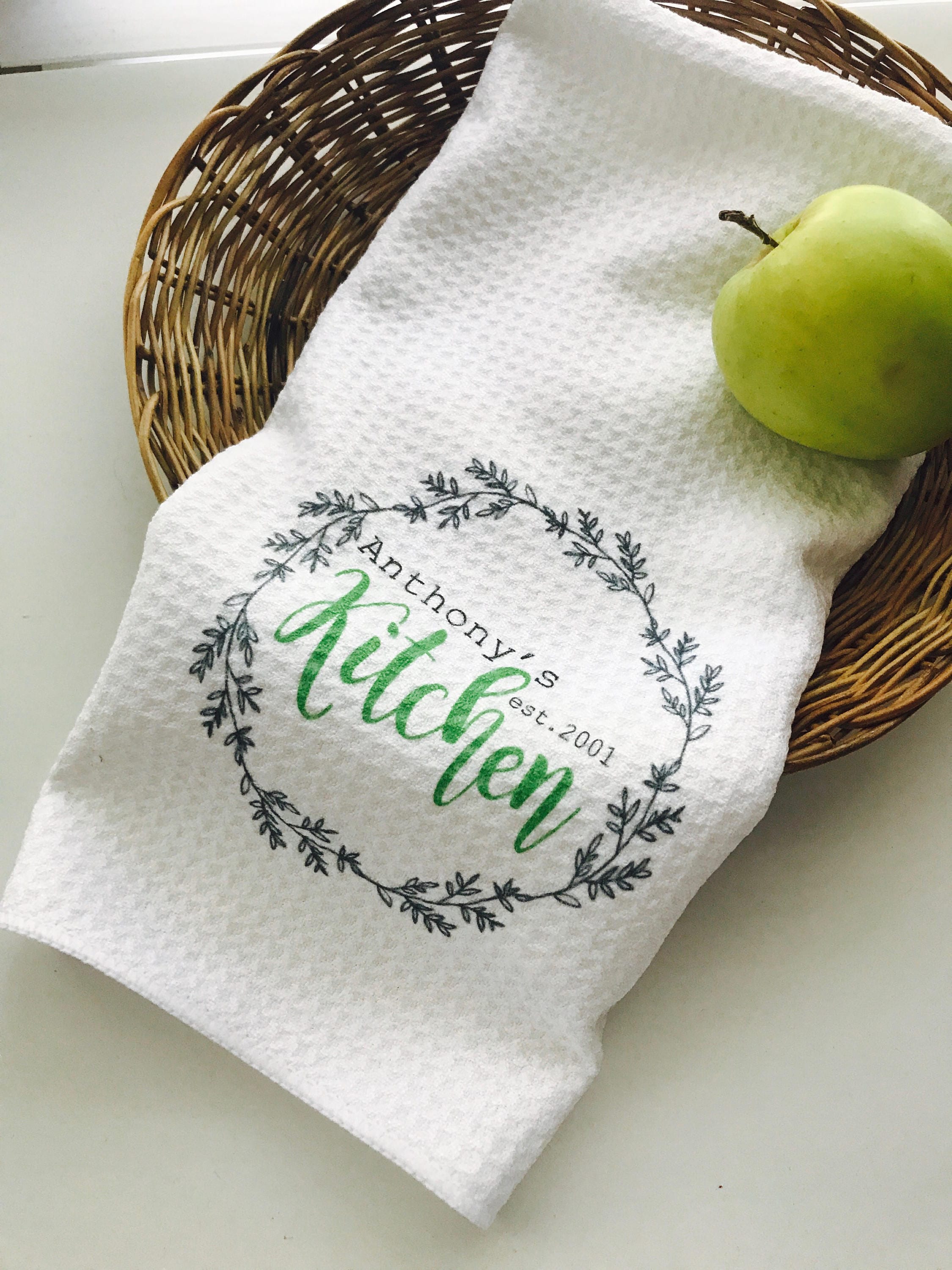 personalized kitchen towels        
        <figure class=