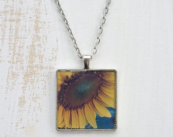 Inspirational Sunflower Print Helen Keller Quote