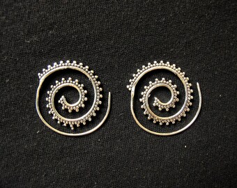 Silver plated - dangle earrings spiral dots