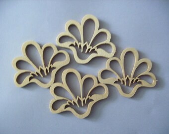 4 ornaments, wood, 5,5 x 4,8 cm (06-0002B)