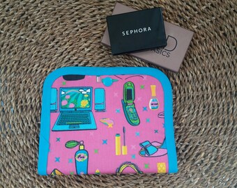 Printed cotton multi-use case.