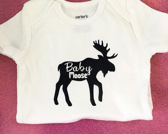 Moose bodysuit / baby girl bodysuit / baby boy bodysuit / preemie boy bodysuit / preemie girl bodysuit / baby girl clothes / baby boy