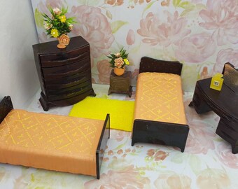 Plasco Bedroom Twin Beds High Boy Dresser Night stand and Vanity Toy Dollhouse Traditional Style 1944