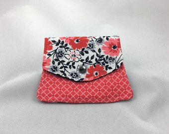 Rounded Front Pocket Wallet with Snap Closure