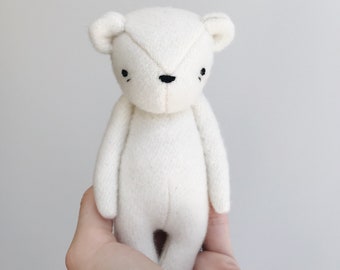 the dear ones | bear in cream wool | ready to ship