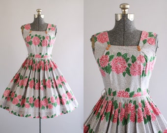 Vintage 1950s Dress / 50s Cotton Dress / Pink and Green Dahlia Border Print Dress XS