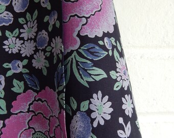 Vintage 1970's floral boho wrap skirt Size 8