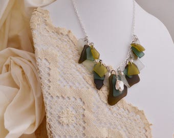 Glass Necklace of Green With Fresh Water Pearls