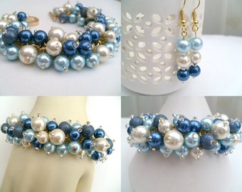 China Blue and Ivory Pearl Beaded Bracelet, Wedding Jewelry, Bridesmaid Bracelet, Cluster Bracelet, Pearl Bracelet, Chunky Jewelry, Blue