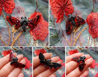 Moth Brooch Red 4.5 cm