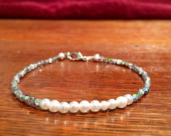 Pearl and czech glass bead bracelet 8 inches, minimalist