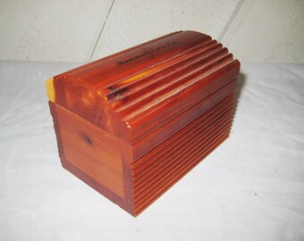 Small cedar box, hinged lid, domed top lid, souvenir of Mammoth Cave, Kentucky, ring box, trinket box