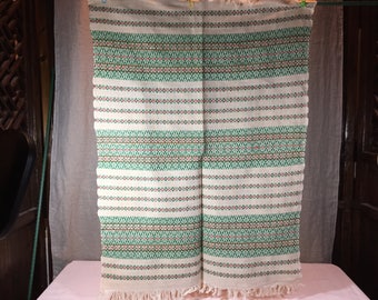 Hand woven Scandinavian fine cloth with Christmas colors