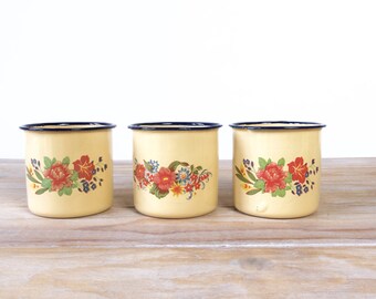 Three Enamel mugs with red flowers, enamel coffee cups, enameled steel cups, yellow beige enamel cup, farmhouse enamel cup, retro flower cup