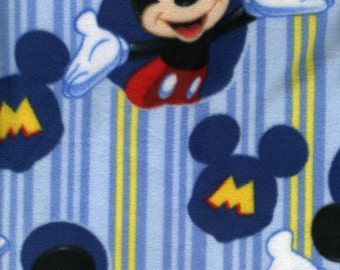 Mickey Mouse Reversible Hooded Carseat Poncho**